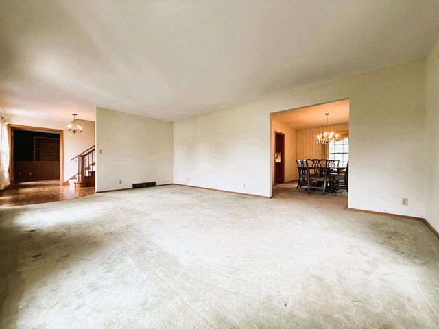 1100 Duchess COURT, Bayside, WI 53217
