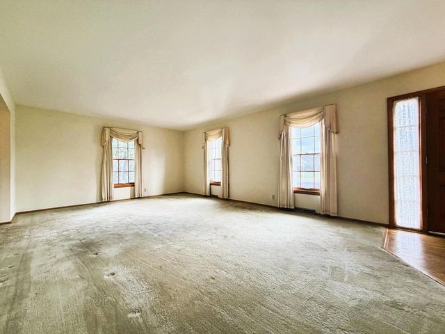 1100 Duchess COURT, Bayside, WI 53217