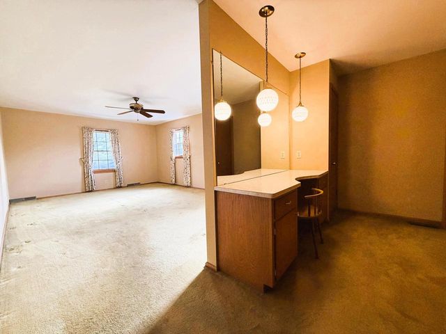 1100 Duchess COURT, Bayside, WI 53217