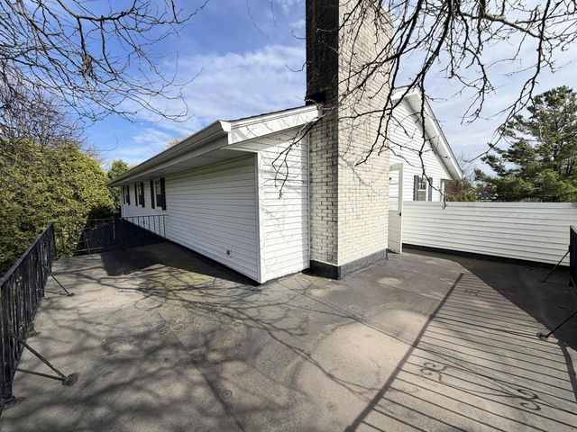 1100 Duchess COURT, Bayside, WI 53217