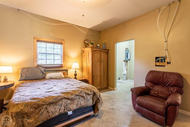 15 Pear Tree Lane, Highland, AR 72542