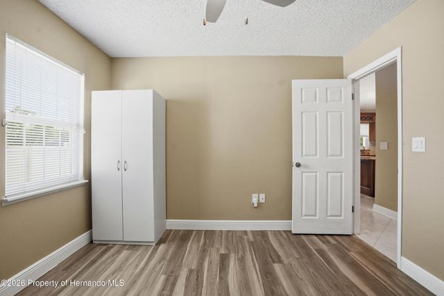 5277 Deltona Boulevard, Spring Hill, FL 34606