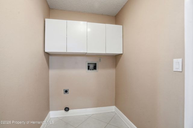 5277 Deltona Boulevard, Spring Hill, FL 34606