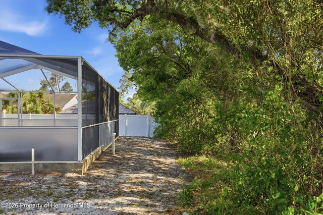 5277 Deltona Boulevard, Spring Hill, FL 34606