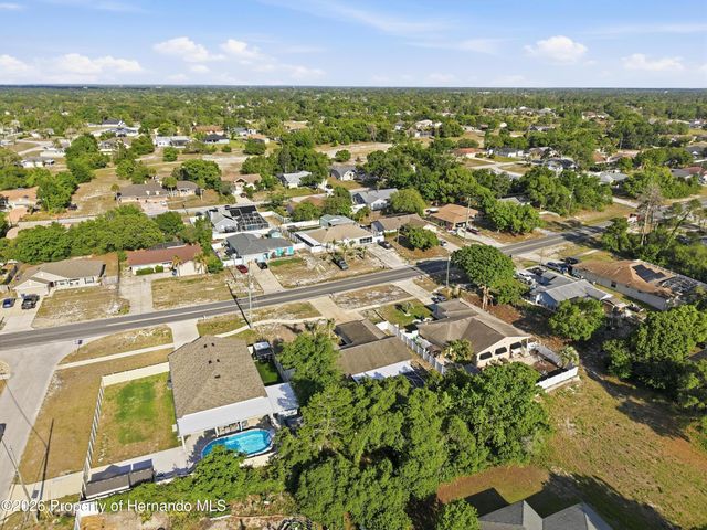 5277 Deltona Boulevard, Spring Hill, FL 34606