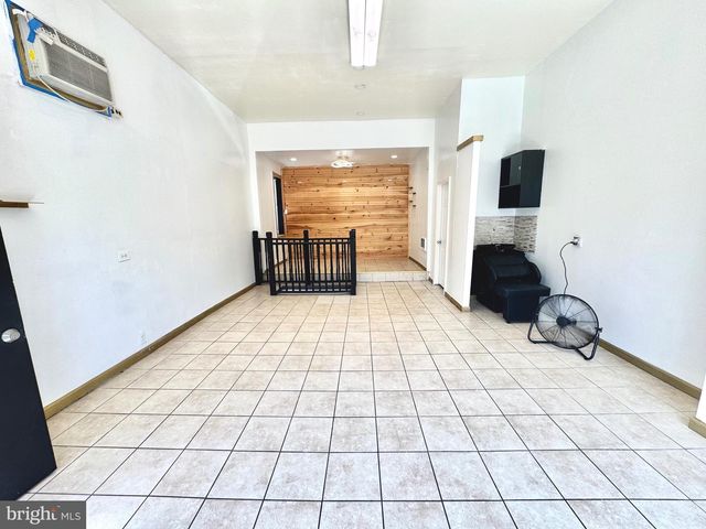1924 S 4TH ST, Philadelphia, PA 19148