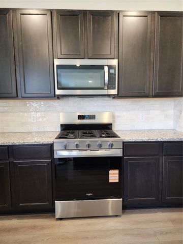 1530 Grand Olympia Drive, Fresno, TX 77459