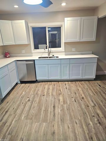 1329 Minnie Street, Port Huron, MI 48060