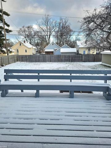 1329 Minnie Street, Port Huron, MI 48060