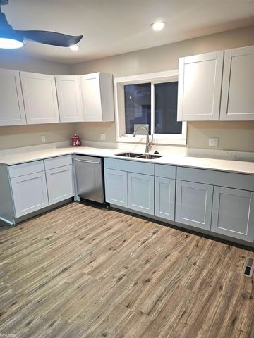 1329 Minnie Street, Port Huron, MI 48060