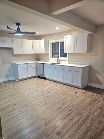 1329 Minnie Street, Port Huron, MI 48060