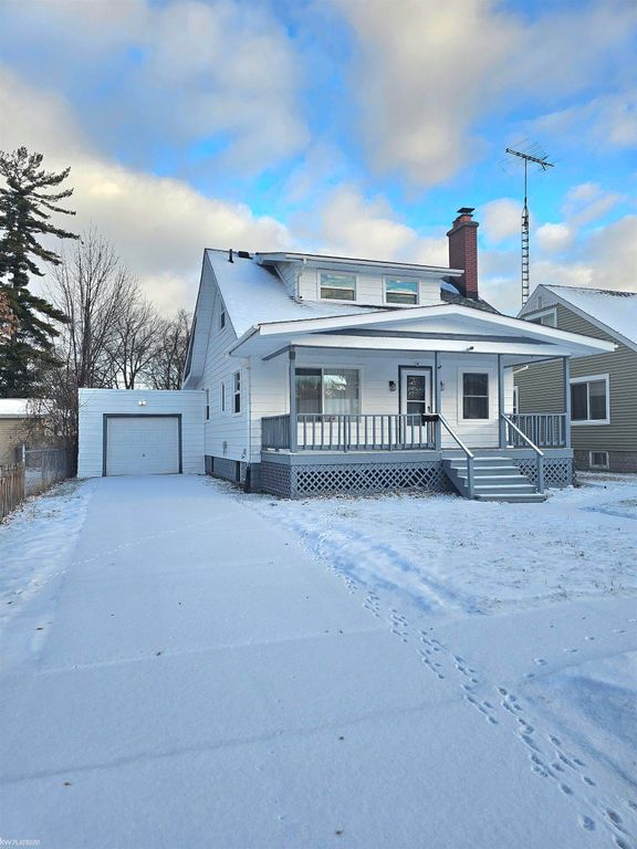 1329 Minnie Street, Port Huron, MI 48060