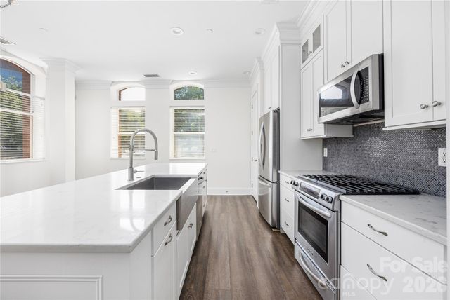 229 N Church Street, Charlotte, NC 28202