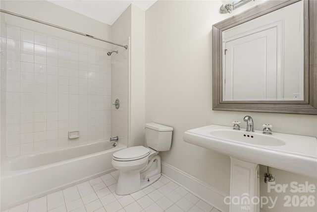 229 N Church Street, Charlotte, NC 28202