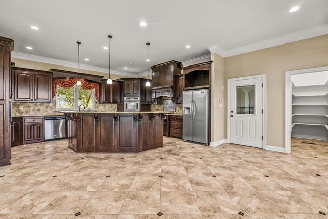 95 River Road Drive West, Mayflower, AR 72106