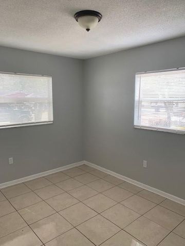 2443 LILLY STREET, Lake Wales, FL 33898