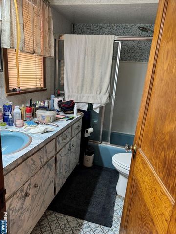 15 E Barbour Street, Haledon, NJ 07508