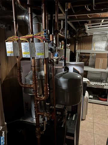 15 E Barbour Street, Haledon, NJ 07508