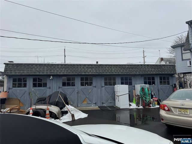 15 E Barbour Street, Haledon, NJ 07508