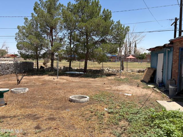 7079 CANARY, El Paso, TX 79915