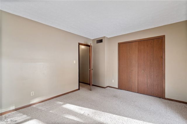 1324 Trares Road, Mogadore, OH 44260