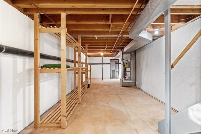 1324 Trares Road, Mogadore, OH 44260