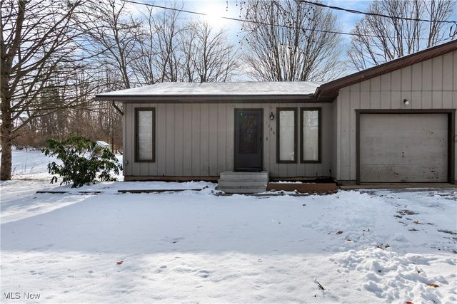 1324 Trares Road, Mogadore, OH 44260