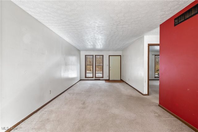 1324 Trares Road, Mogadore, OH 44260