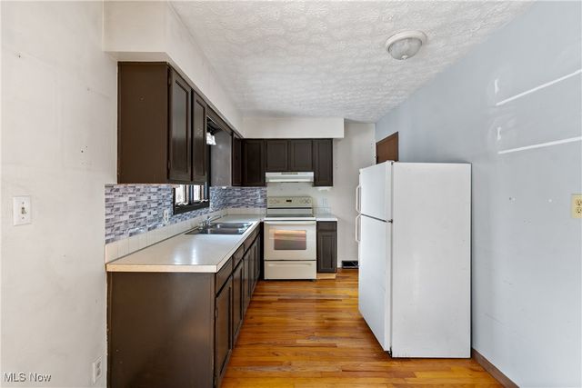 1324 Trares Road, Mogadore, OH 44260