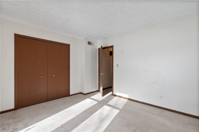 1324 Trares Road, Mogadore, OH 44260