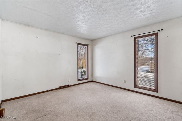 1324 Trares Road, Mogadore, OH 44260