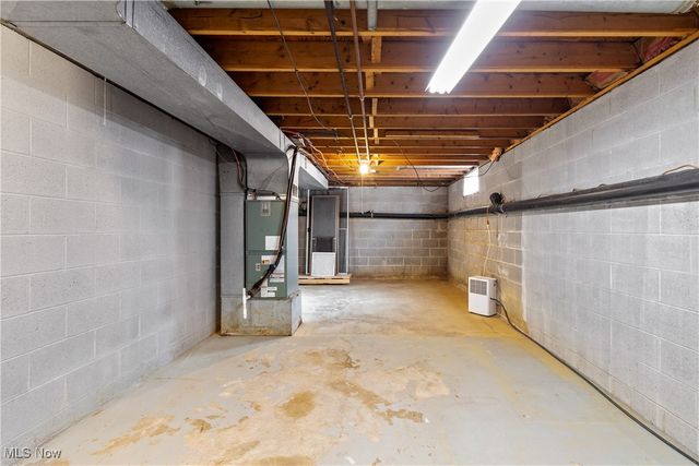 1324 Trares Road, Mogadore, OH 44260