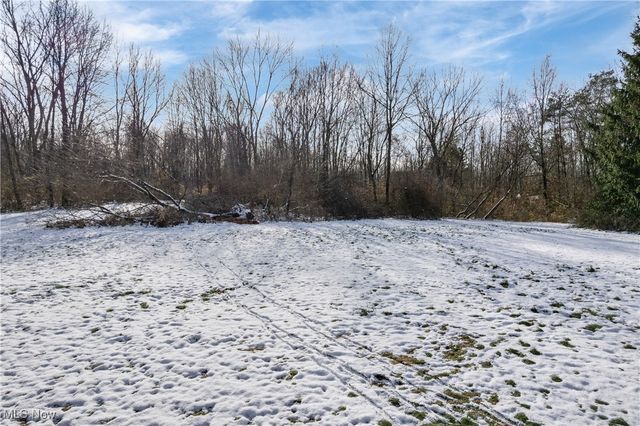 1324 Trares Road, Mogadore, OH 44260