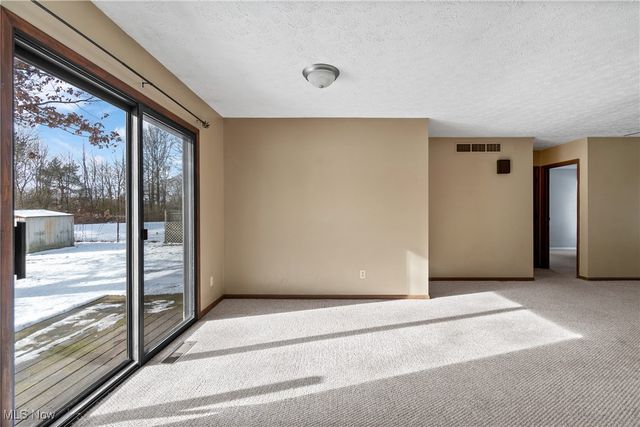 1324 Trares Road, Mogadore, OH 44260