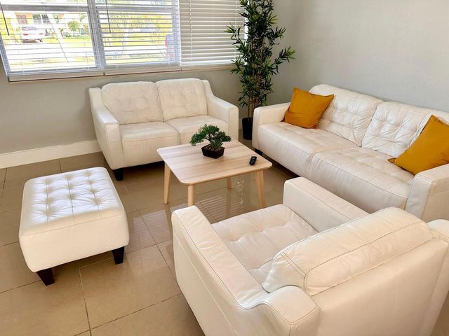 601 NW 38th Street, Deerfield Beach, FL 33064