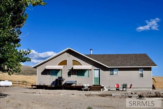 22 Sagebrush Avenue, Salmon, ID 83467