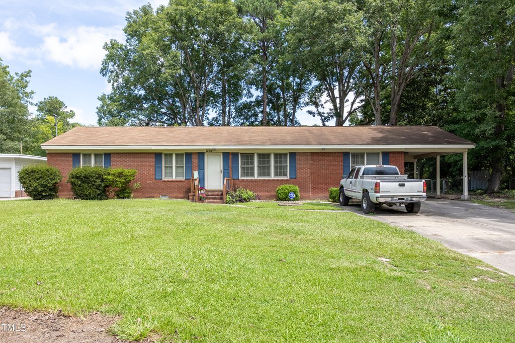 1204 Dogwood NW Lane, Wilson, NC 27896