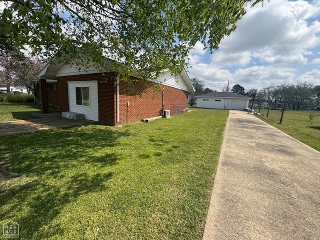 212 Park St, Corning, AR 72422