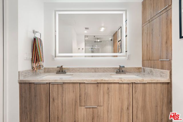 2170 Century Parkway 2107, Los Angeles, CA 90067