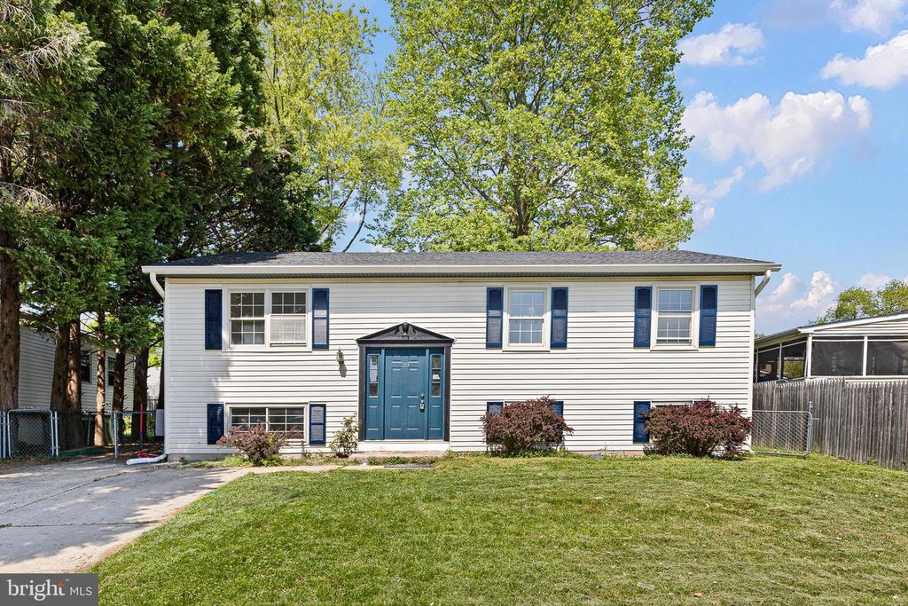 20 DORSEY LN, Bear, DE 19701