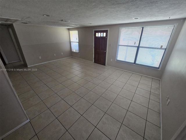 1521 Richmond Road, Lakeland, FL 33805