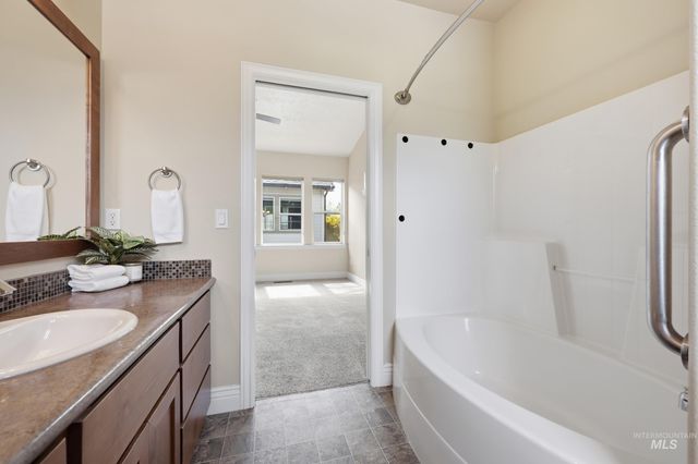 816 E Tallinn St., Meridian, ID 83646