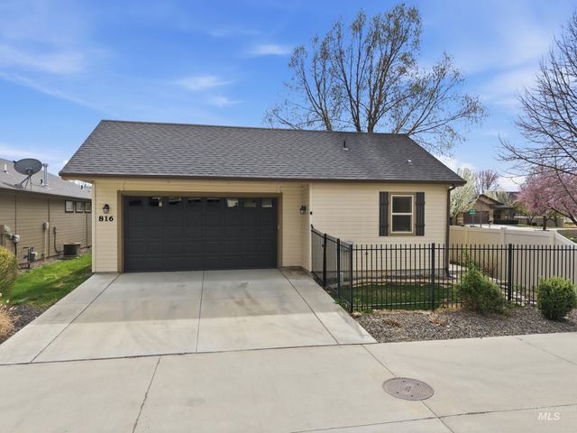 816 E Tallinn St., Meridian, ID 83646
