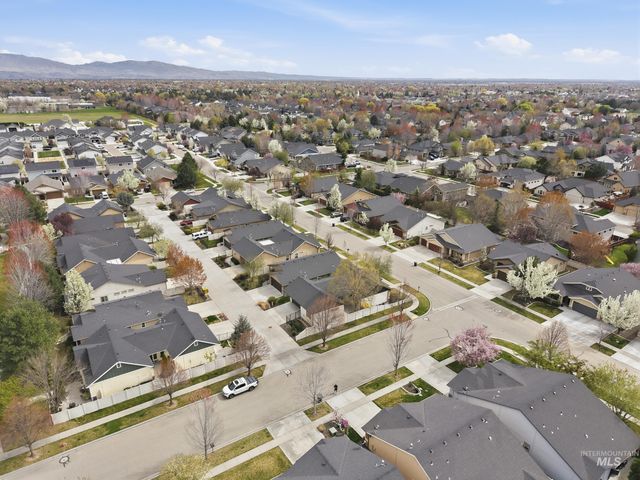 816 E Tallinn St., Meridian, ID 83646