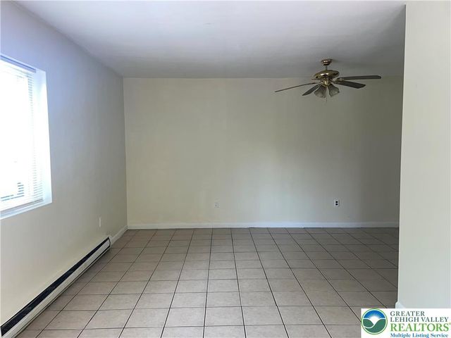 4429 Steuben Road 206, Lower Nazareth Twp, PA 18020