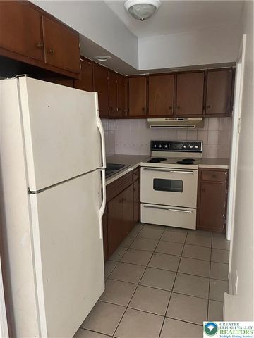 4429 Steuben Road 206, Lower Nazareth Twp, PA 18020