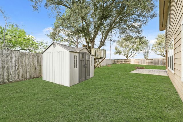 2306 Emerald Stone Court, Pearland, TX 77581