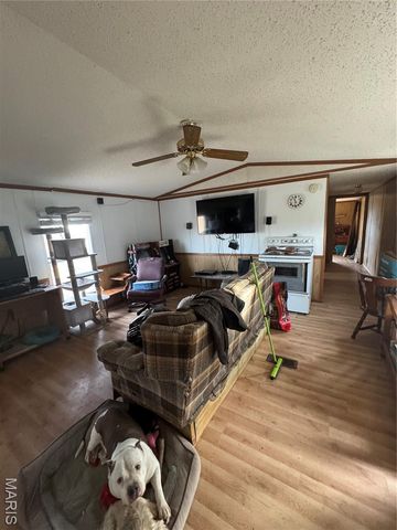 4398 E Linda Lane, Robertsville, MO 63072