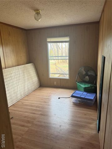 4398 E Linda Lane, Robertsville, MO 63072