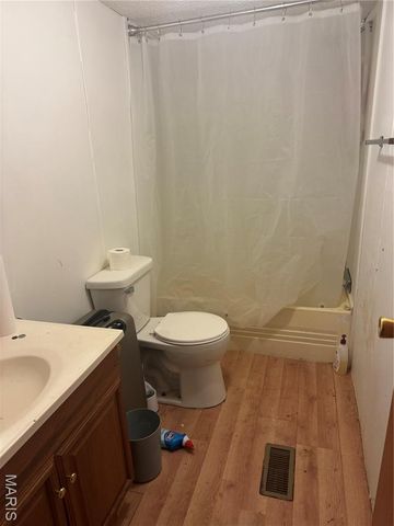 4398 E Linda Lane, Robertsville, MO 63072